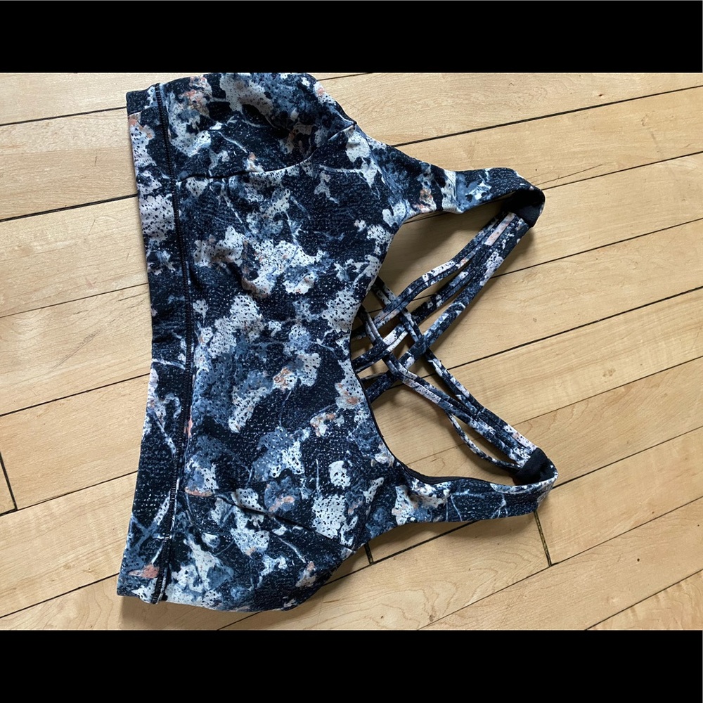 Lululemon bra